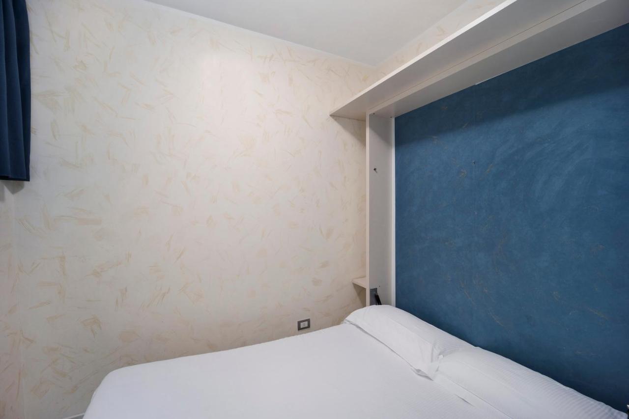 Modus Vivendi 406 Aparthotel Sanremo Bagian luar foto