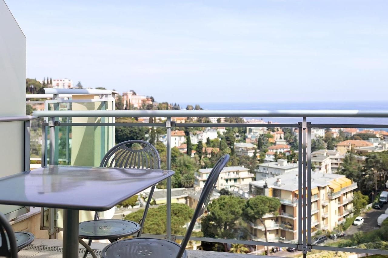 Modus Vivendi 406 Aparthotel Sanremo Bagian luar foto