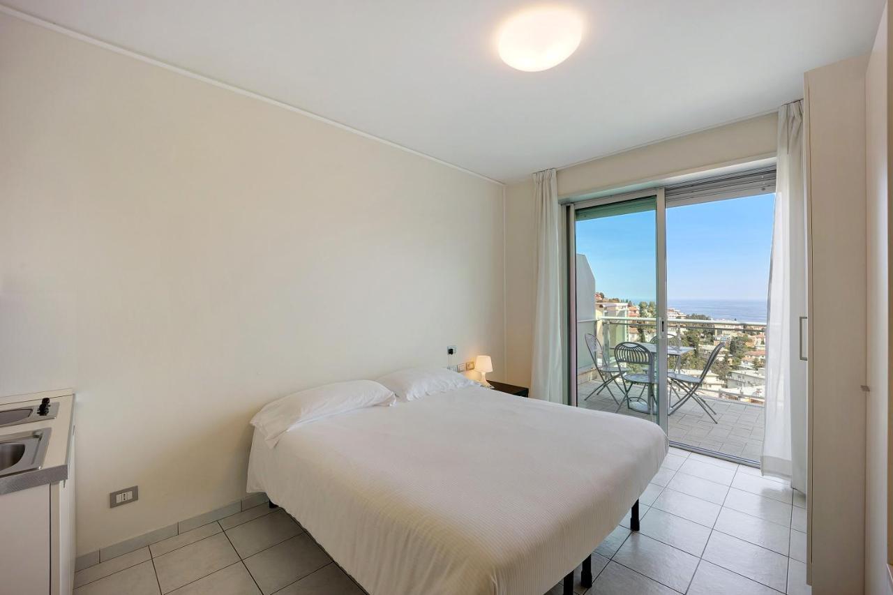 Modus Vivendi 406 Aparthotel Sanremo Bagian luar foto