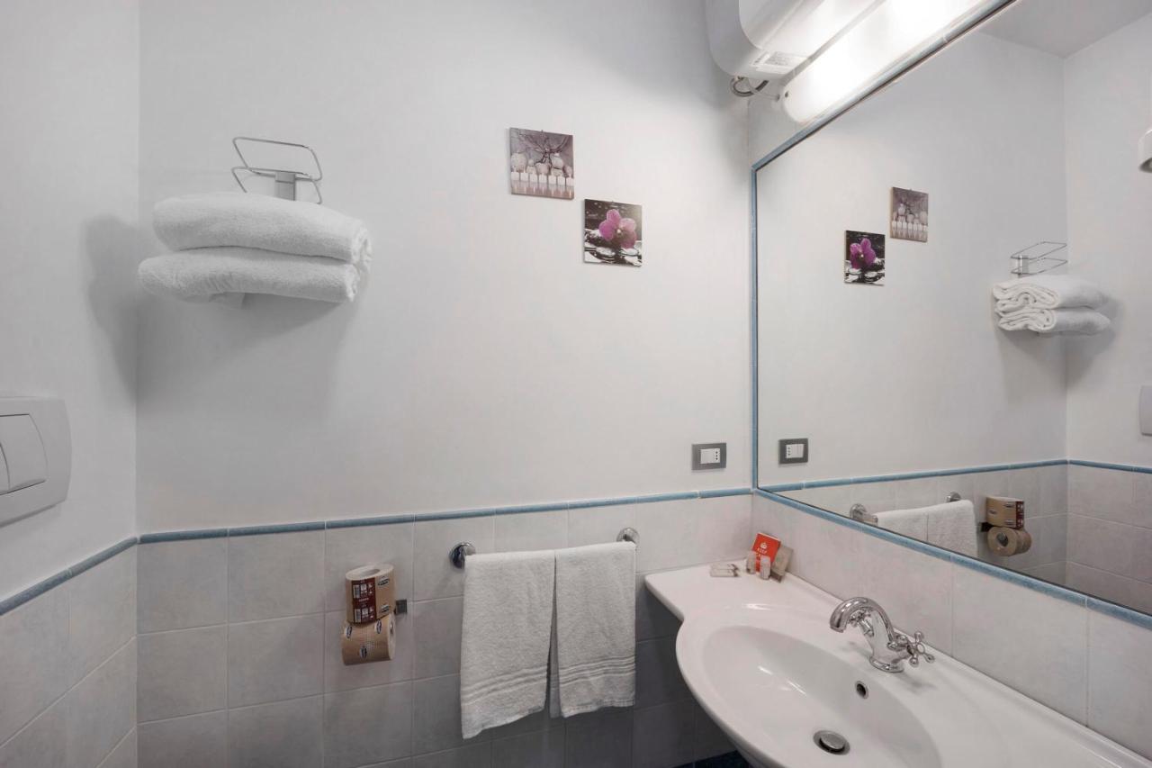 Modus Vivendi 406 Aparthotel Sanremo Bagian luar foto