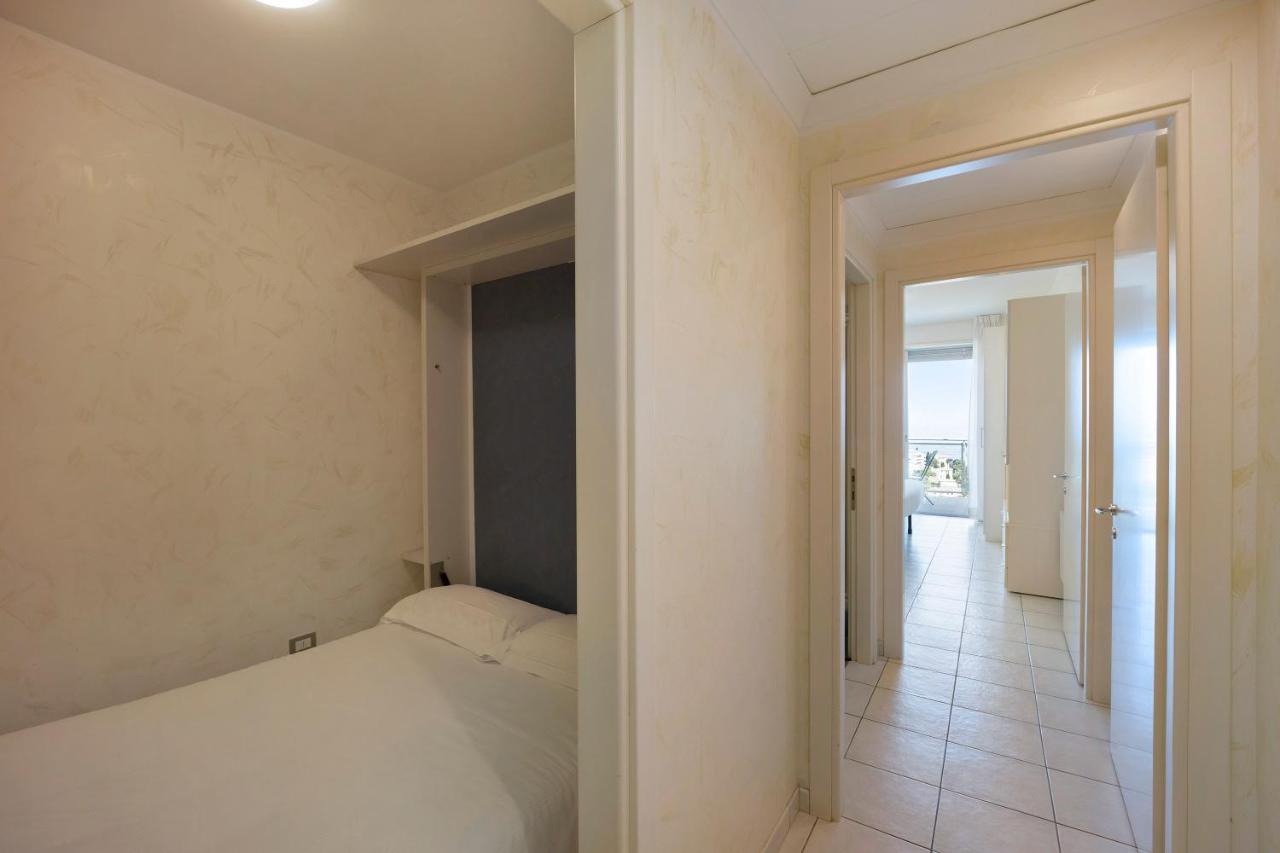Modus Vivendi 406 Aparthotel Sanremo Bagian luar foto