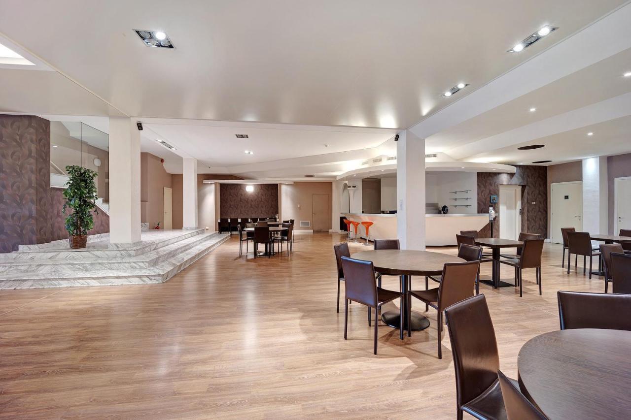 Modus Vivendi 406 Aparthotel Sanremo Bagian luar foto